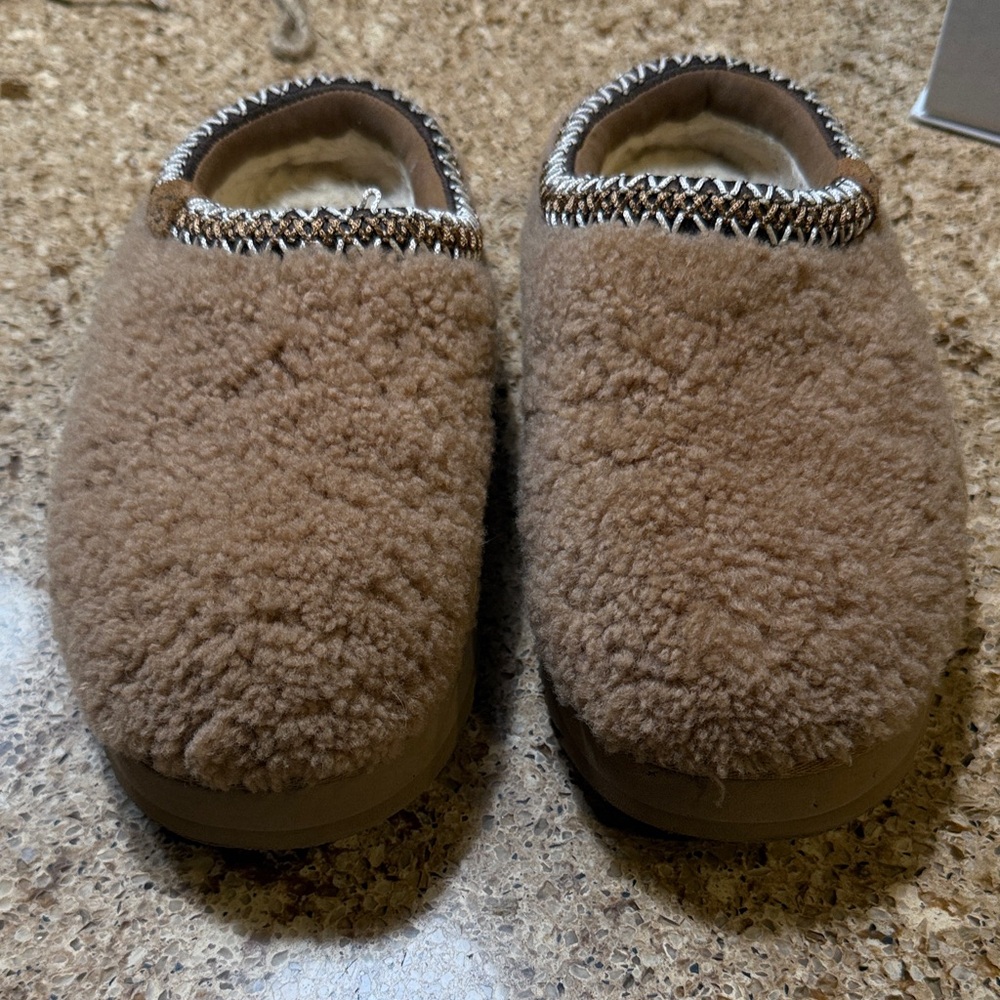 UGG Girls Cozy Tan Fuzzy Slippers